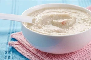 Thực phẩm ăn dặm nghi chứa thuốc chuột: Bộ Y tế yêu cầu khẩn trương rà soát