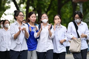 Thi tốt nghiệp THPT 2026: Thí sinh chọn lịch sử và vật lí tăng mạnh
