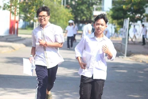 Đề Toán thi lớp 10 của Hà Nội năm 2026