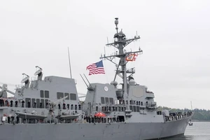 Tàu khu trục USS Ralph Johnson. Ảnh: WIKIMEDIA COMMONS