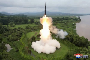 Triều Tiên có thể phóng ICBM, Mỹ tuyên bố sẽ đáp trả 
