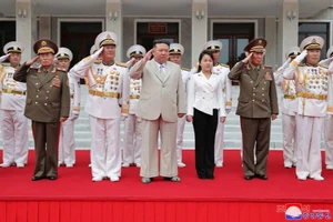 Hàn Quốc giải mã sự xuất hiện của con gái ông Kim Jong-un tại các sự kiện quân đội