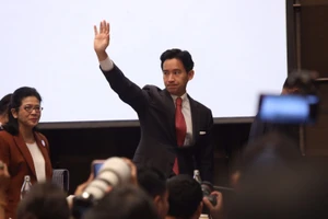 Ông Pita Limjaroenrat từ chức lãnh đạo đảng Tiến bước