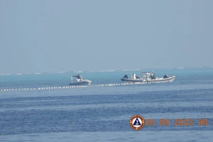 Bãi cạn Scarborough: Philippines nói không chùn bước, Trung Quốc cảnh cáo đừng gây rắc rối