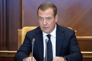Ông Medvedev lên tiếng vụ bãi nhiệm chủ tịch Hạ viện Mỹ 