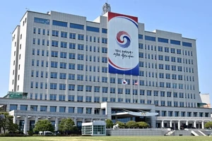 Hai cảnh sát bị đâm bên ngoài Văn phòng Tổng thống Hàn Quốc