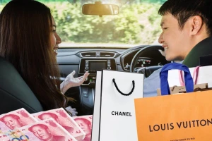 Bị bạn trai cũ đánh vì ... ‘chia tay đòi quà'