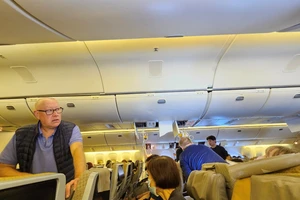 Máy bay Singapore gặp nhiễu động: Hàng chục người còn cần chăm sóc đặc biệt