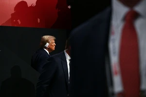 ‘Tuần trăng mật Harris’, sự lúng túng của ông Trump và đảng Cộng hòa