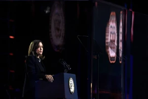 Bà Harris, ông Biden gọi điện chúc mừng ông Trump thắng cử