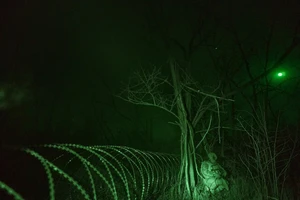 Washington Post: Ông Biden lần đầu duyệt gửi mìn chống bộ binh tới Ukraine