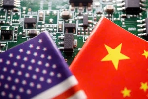 Mỹ tung đòn trừng phạt mới lên ngành bán dẫn, Trung Quốc phản ứng quyết liệt