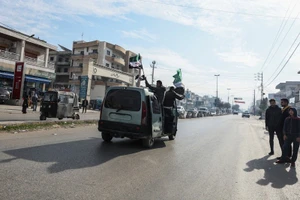 Nội chiến Syria: Nga, Trung Quốc lên tiếng sau khi quân nổi dậy chiếm Damascus