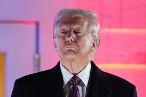 Ông Trump ‘ăn mừng chiến thắng’ trước lễ nhậm chức