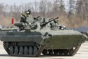Cân đo xe chiến đấu BMP-2M của Nga và M2 Bradley của Mỹ trên chiến trường Ukraine