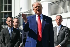 Ông Trump hoãn thuế đối ứng, sẽ trực tiếp đàm phán