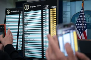 Chính sách thuế quan của ông Trump: Tranh luận và sự kiên nhẫn từ người Mỹ