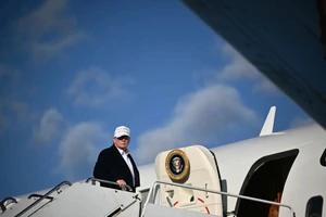 Thấy gì từ việc Qatar tặng ông Trump máy bay 400 triệu USD?