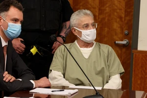 Căn phòng đầy máu và án tù chung thân cho bác sĩ sản khoa 