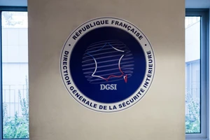 Pháp bắt 3 người nghi làm gián điệp cho Nga