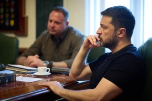 Thách thức bủa vây ông Zelensky sau sự ra đi của Chánh văn phòng Tổng thống Ukraine