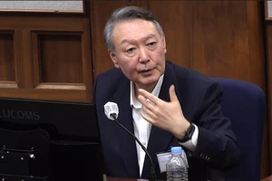 Cựu Tổng thống Hàn Quốc bị đề nghị mức án tử hình vì thiết quân luật