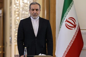 Iran nói đang tham vấn Nga, Trung Quốc về đàm phán với Mỹ