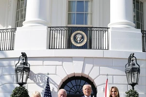 Vợ chồng Tổng thống Trump đón tiếp Vua Anh Charles III và Hoàng hậu Camilla