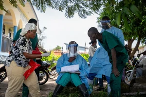 Dịch Ebola: Xuất hiện 2 ca nghi nhiễm ở Brazil; WHO phát lời kêu gọi 