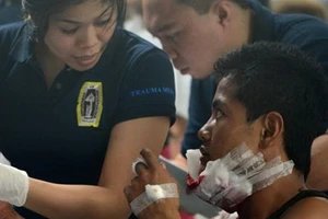 Xả đạn, đốt pháo đón năm mới: 2 người chết, 600 bị thương