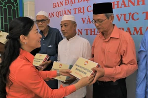 Cộng đồng Hồi giáo cùng nhân dân TP.HCM vượt khó, phục hồi kinh tế