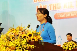 Bà Trần Thị Diệu Thúy tái đắc cử Chủ tịch Liên đoàn Lao động TP.HCM