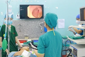 Bố mẹ bị viêm loét dạ dày, con có cần xét nghiệm HP?