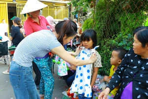 Xuân về bên xóm trọ bệnh nhi ung thư ở TP Thủ Đức