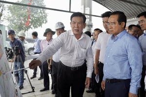 Chủ tịch UBND TP.HCM Nguyễn Văn Được thị sát tiến độ thi công Vành đai 3 