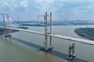 Cận cảnh cầu Bình Khánh sẵn sàng về đích cuối tháng 8-2025