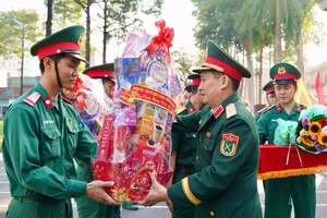 Bộ Tư lệnh TP.HCM tiễn 1.249 quân nhân xuất ngũ năm 2026 về địa phương