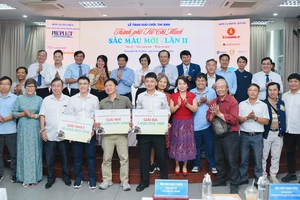 Ấn tượng lễ trao giải và triển lãm ảnh 'TP.HCM - Sắc màu mới' lần 2 