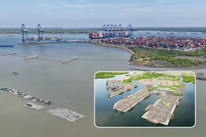 Flycam hiện trạng khu vực xây dựng Cảng tổng hợp và container Cái Mép Hạ