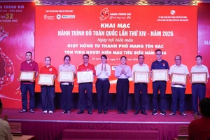 'Hành trình Đỏ' tiếp tục lan tỏa thông điệp nhân ái đến cộng đồng