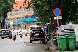 Mức phạt dành cho người dừng xe nơi có biển cấm