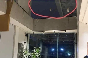 Cộng đồng mạng tranh cãi vụ vỡ kính khiến nữ bác sĩ liệt nửa người tại The Coffee House