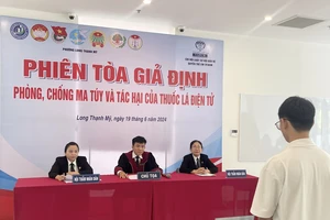 Tổ chức phiên tòa giả định ở chung cư để tuyên truyền pháp luật 