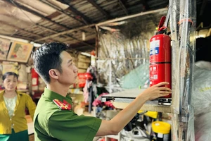 Kiểm tra đột xuất công tác PCCC tại các cơ sở phế liệu