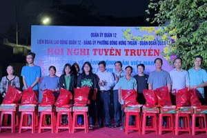 Ấm lòng Phiên chợ nghĩa tình dành cho công nhân 