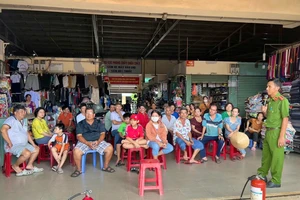 Phòng cháy chữa cháy tại chợ: Chủ động để không 'mất bò mới lo làm chuồng'