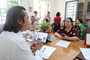 TP.HCM: Người dân phường Trung Mỹ Tây hưởng ứng Ngày Pháp luật Việt Nam