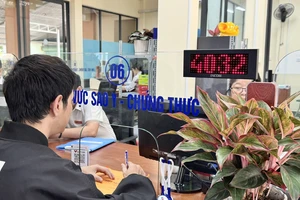 TP.HCM: Công bố danh sách 112 xã, phường chuyển chứng thực sang công chứng