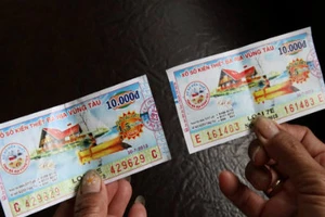 Bắt ‘nữ quái’ chuyên làm giả vé số để lừa đảo