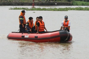 Giận mẹ, người đàn ông nhảy cầu tự vẫn